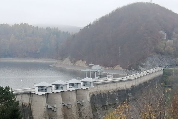 Połonina Wetlińska — trawiasty grzbiet z panoramą Bieszczadów